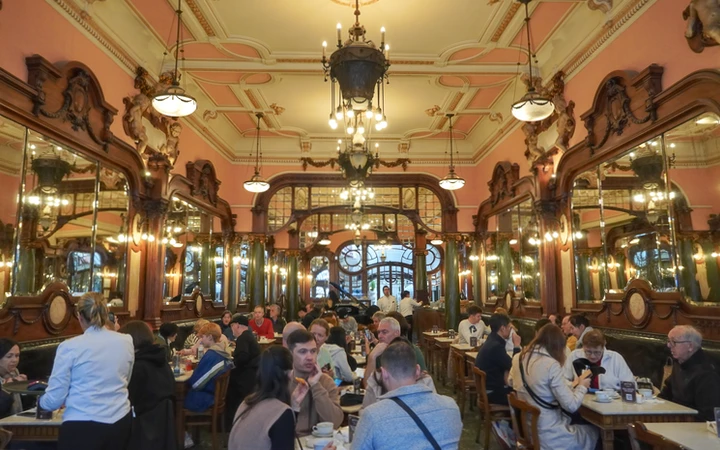 Interior del Café Majestic