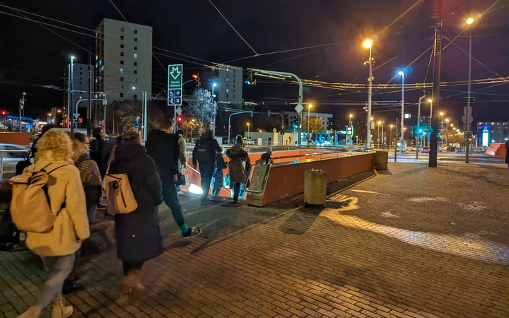 Entrada a la estación de metro de la línea A