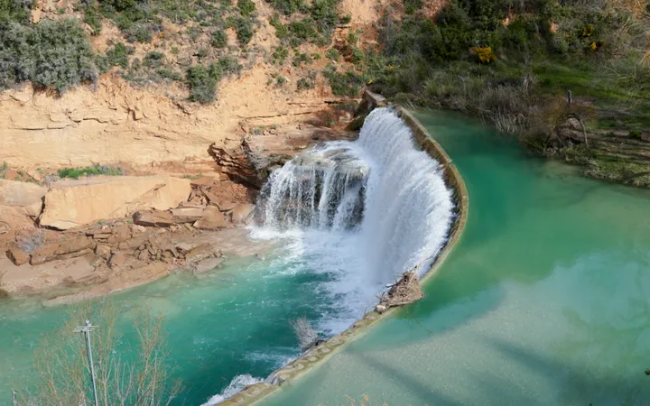 Azud de la central hidroeléctrica del Salto de Bierge