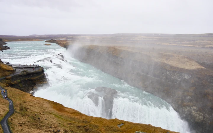 Catarata Gullfoss, una de las más impresionantes que ver en Islandia
