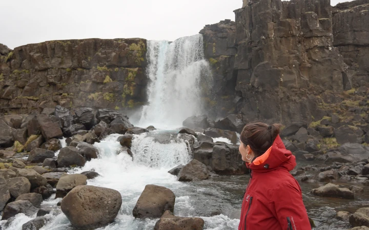 Cascada en el Parque Nacional Þingvellir
