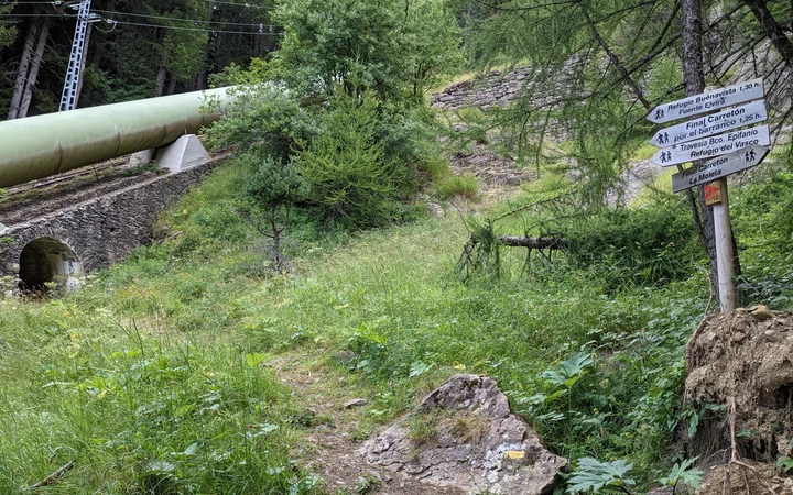 Tubo del Carretón y desvío de varias sendas