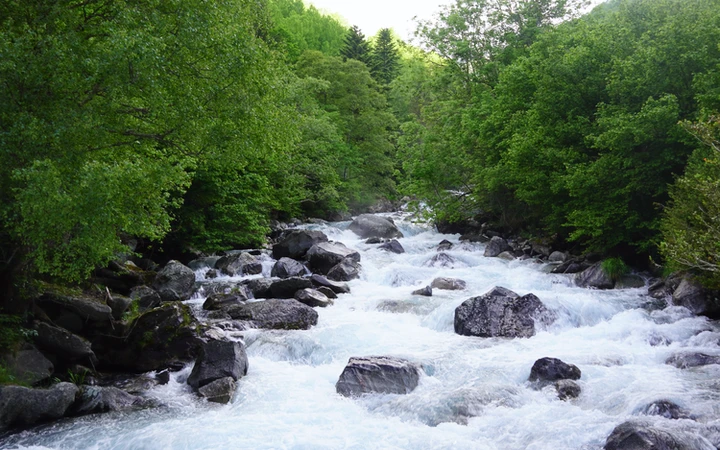 Caudal del Río Estós en el Valle de Benasque