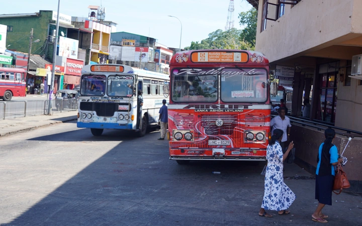 Estación de autobuses en el centro de Tangalle
