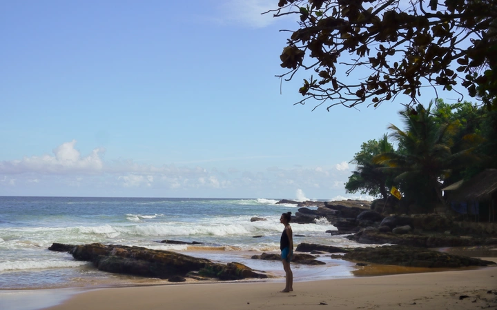 Lado derecho de la playa de Goyambokka