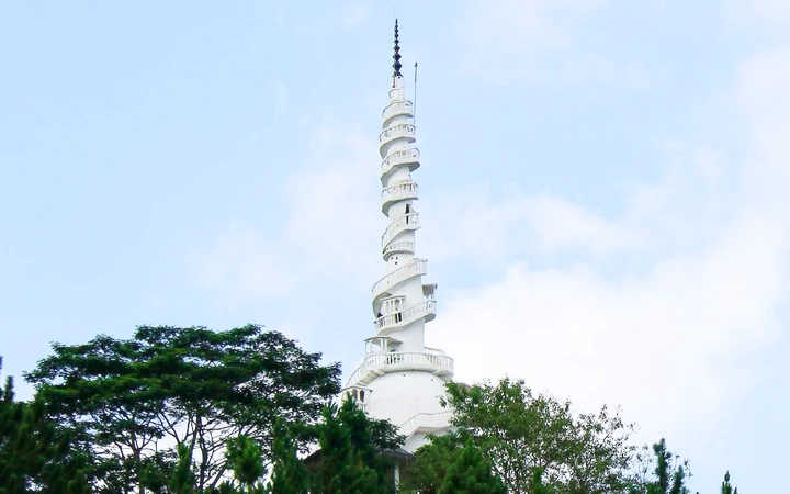 Torre de Ambuluwawa en los alrededores de Kandy