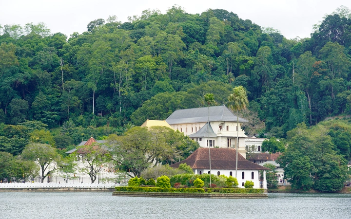 Edificio del Templo del Diente de Buda en Kandy