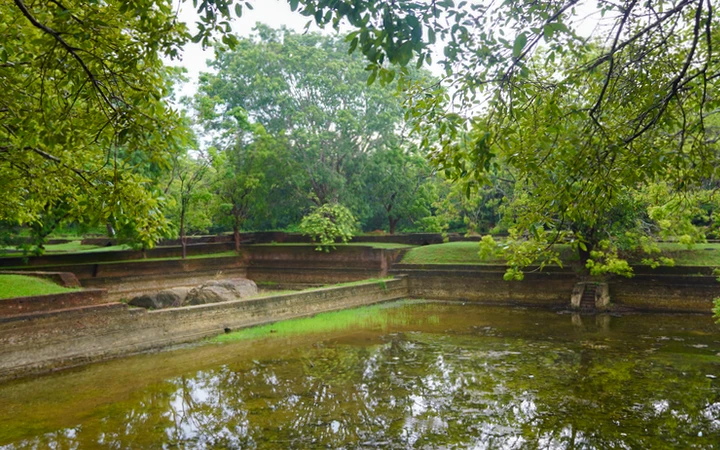 Pequeños estanques de los jardines de agua