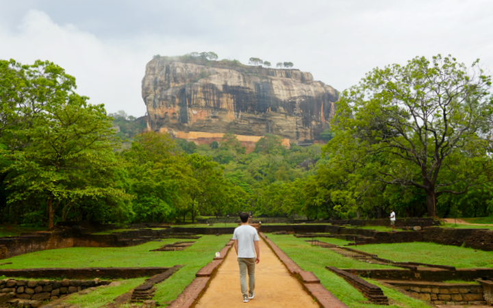 Vistas de Sigiriya Rock desde los jardines