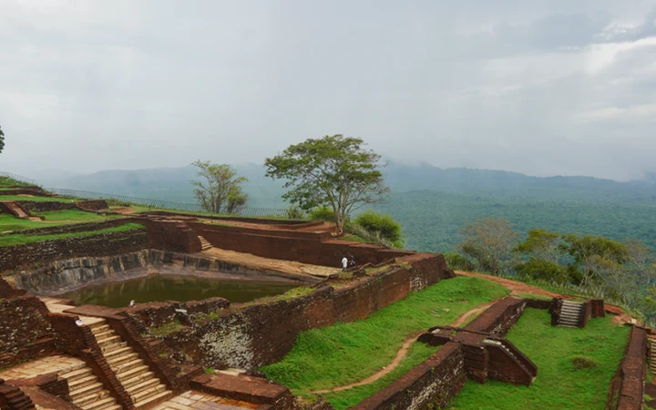 Ruinas del palacio del rey Kasyapa