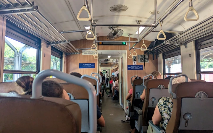 Vagón de segunda clase del tren entre Kandy y Ella