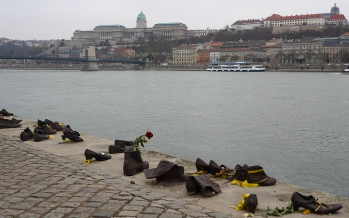 Qué ver en Budapest: Zapatos del Danubio