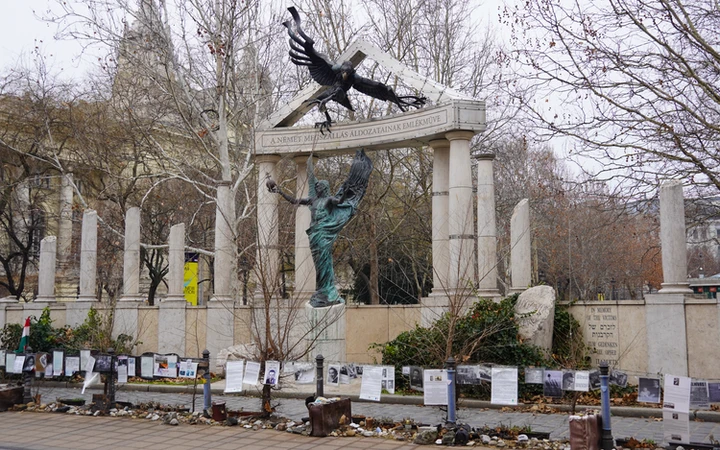 Monumento a las Víctimas de la Ocupación Alemana