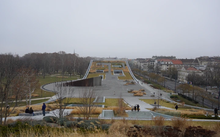 Terraza del Museo etnográfico de Budapest