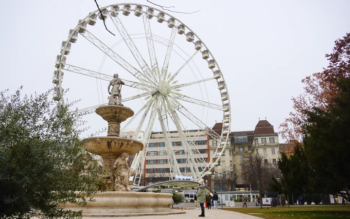 Gran Noria de Budapest en la Plaza de Sisi