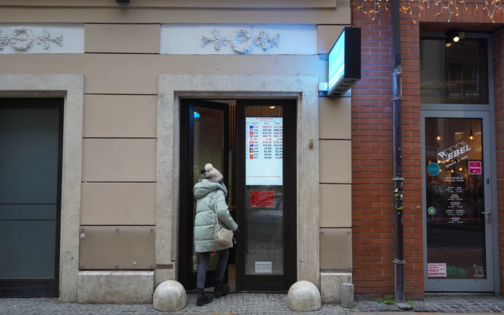 Casa de cambio en el centro de Budapest