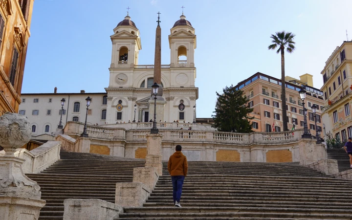 Escaleras de la plaza España e iglesia de Trinità dei Monti