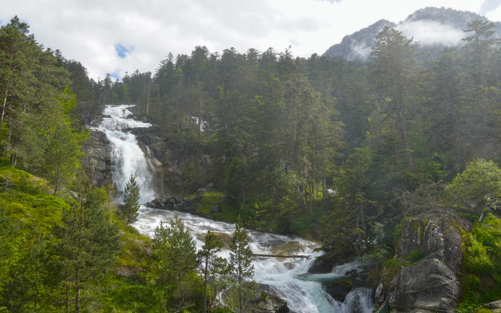Vistas de la gran cascada de Pont d´Espagne