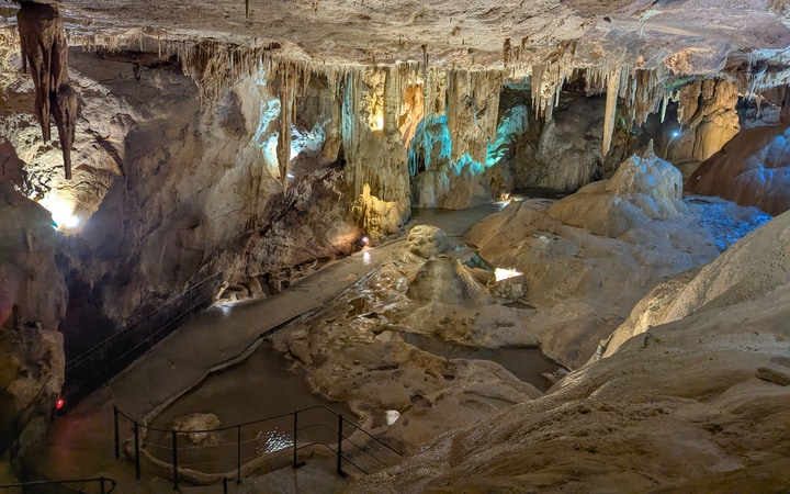 Recorrido por la parte vieja de las Grutas de Bétharram