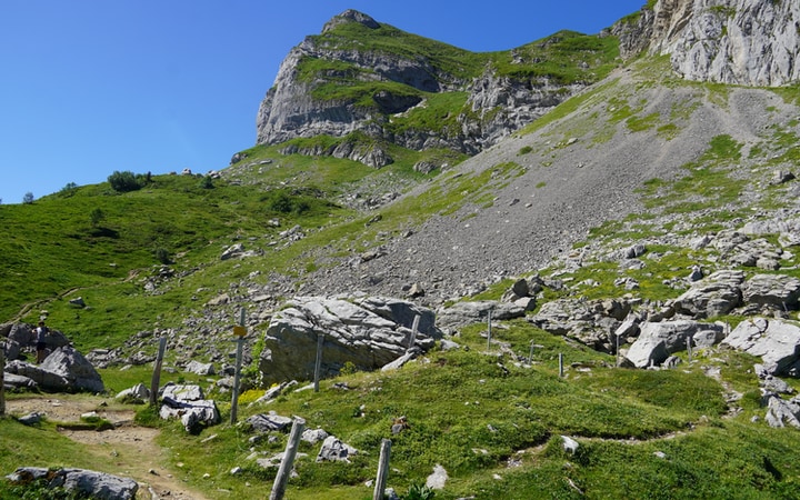 Pedrera de acceso al Lac du Montagnon desde Col de la Taillandère