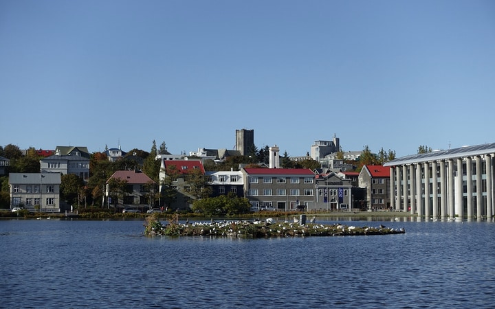 Qué ver en Reikiavik - Lago Tjörn
