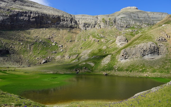 ruta al ibon de Iserías o ibón de Samán