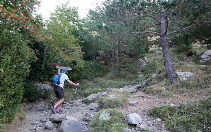Desvío al ibón de Bernatura y al Puerto de Bujarualo