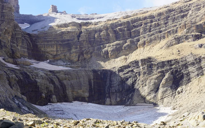 Vistas del Glaciar del Taillón y el dedo o "falsa brecha"
