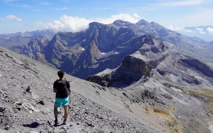 Vistas de Ordesa desde la cima del pico Taillón