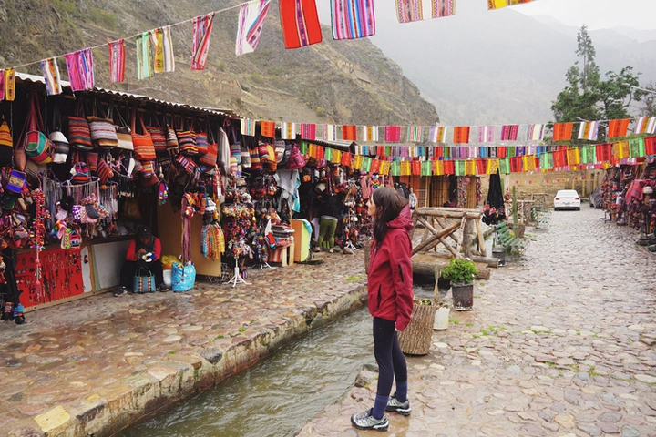 Calles antiguas incas en Ollantaytambo