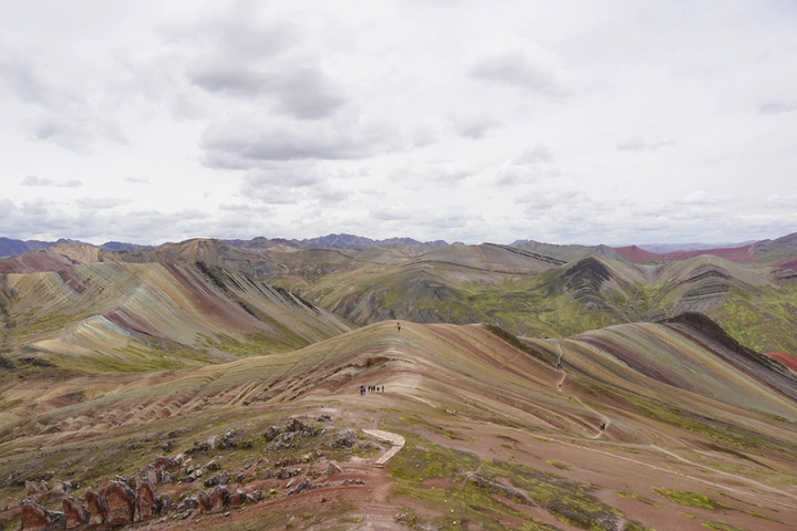 Vistas de las montañas de colores de Palccoyo
