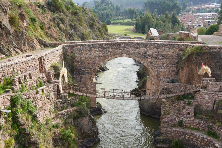 Puente de Checacupe durante la parada que hicimos