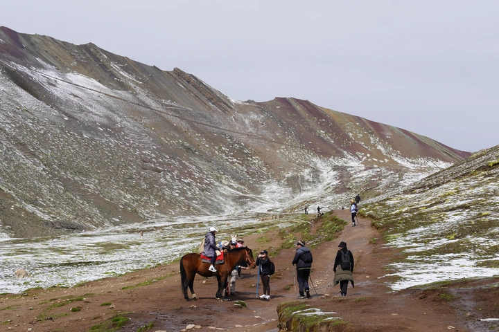 Primera vista de la Montaña de 7 Colores