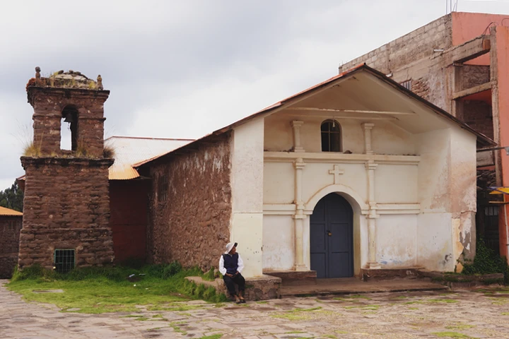 Iglesia de la isla de Taquile