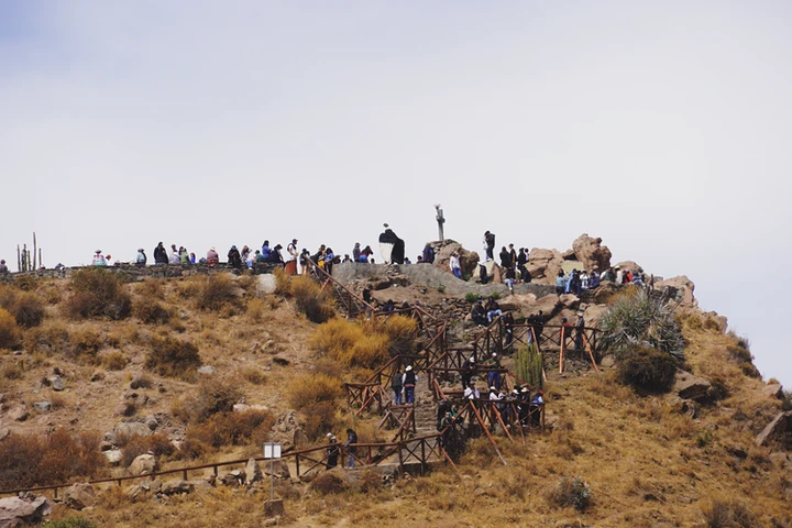 Mirador Cruz del Cóndor en el Cañón del Colca