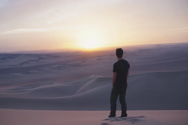 Atardecer en el desierto de Huacachina