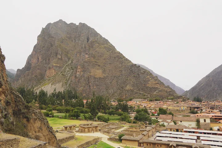 Ciudad de Ollantaytambo en el Valle Sagrado