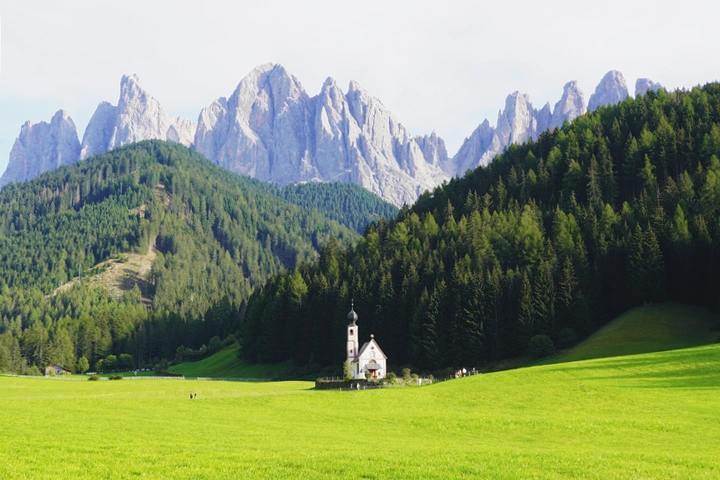 Vistas de la iglesia de San Giovanni in Ranui desde el mirador