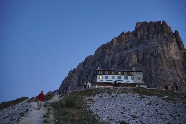 Inicio del camino desde el Rifugio Auronzo