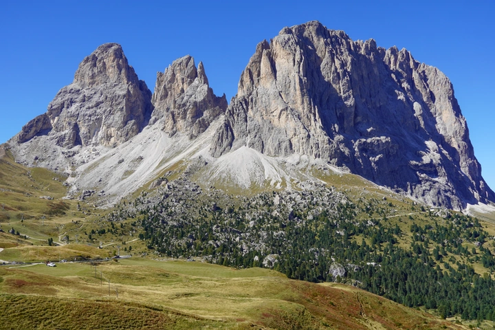 Vistas dele Sassolungo desde el passo Sella
